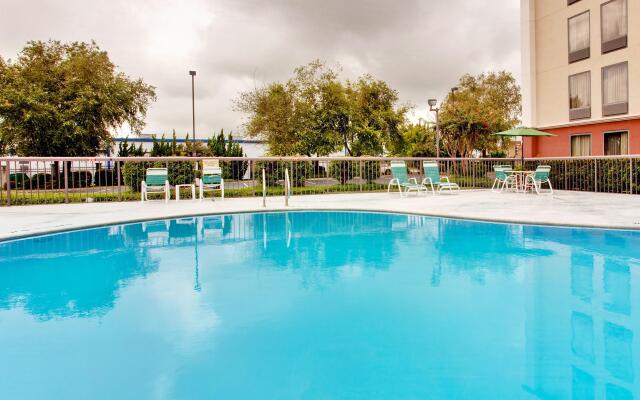 Holiday Inn Express Memphis Medical Center Midtown by IHG