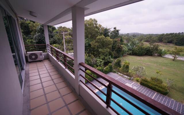 Sea Mountain Khanom Hotel