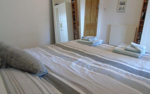 Snug Krayr Apartment