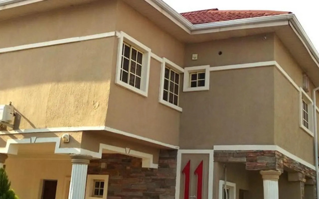 Adanma Hotels & Suites - House 11
