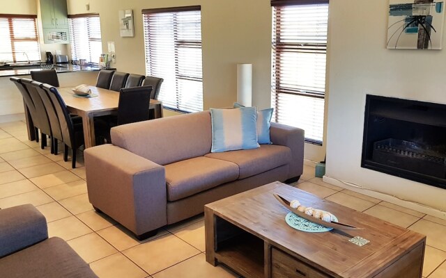 10 Mia Mia Self catering