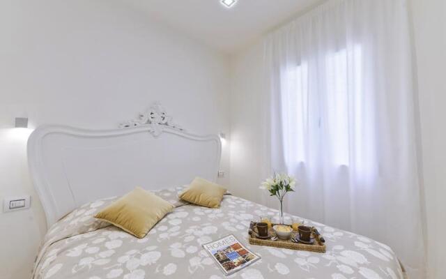 Don Giovanni Halldis Apartment