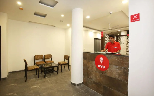 OYO 303 Madhya Marg Chandigarh