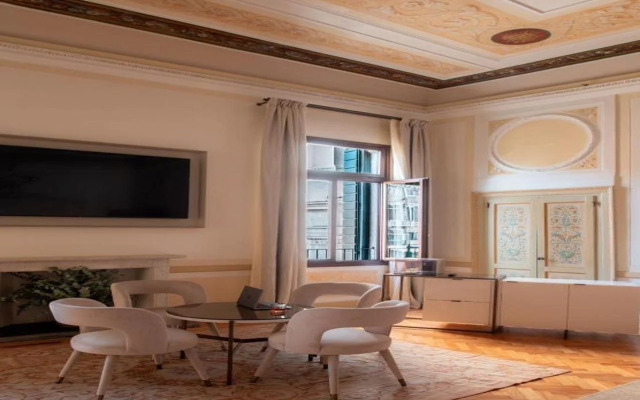 Eight Venezia