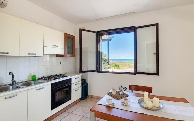 Sal032 in Salve With 3 Bedrooms and 2 Bathrooms