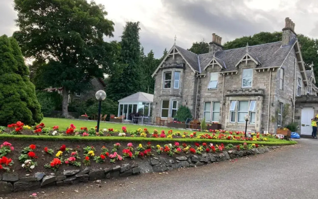 Claymore Guest House and Apartments