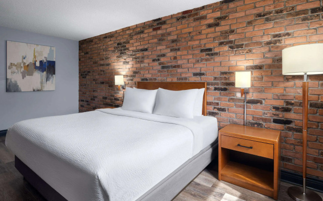 Travelodge by Wyndham Barrie