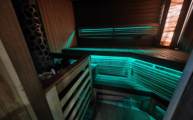 Dom with swimming pool and sauna na Okhotskoy