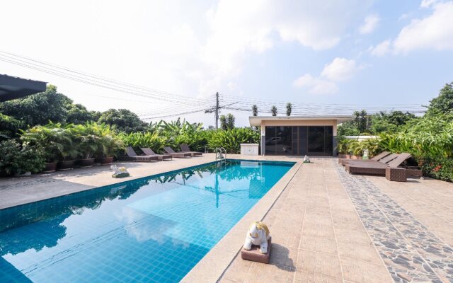 OYO 361 Relax Garden House