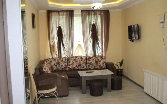 Guja's Guest House