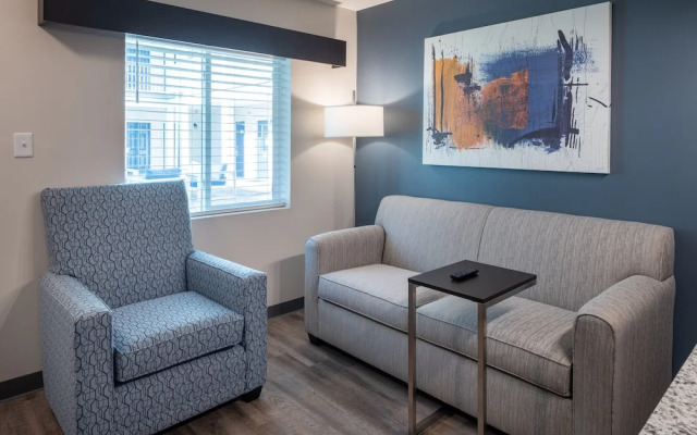 Stay APT Suites Alexandria-Fort Belvoir
