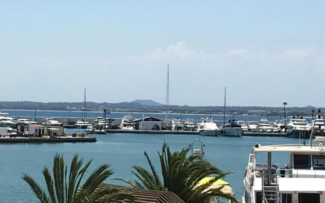 Apartamento frente al Mar y Playa 3