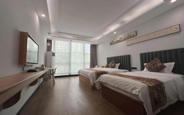 Junrong Fashionable Hotel