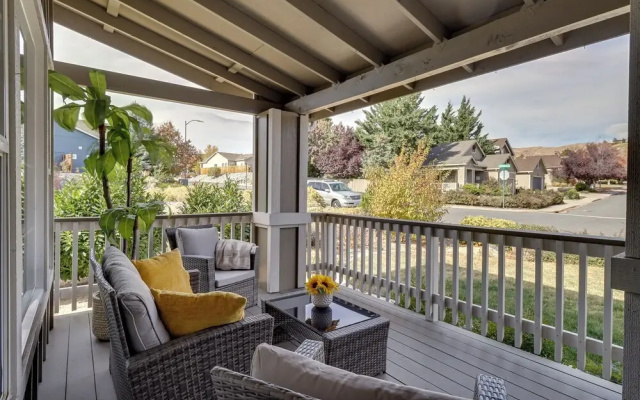 4 Mi to Downtown Reno: Family Retreat w/ Fireplace