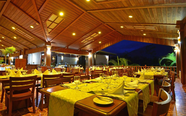 Arenal Manoa & Hot Springs Resort