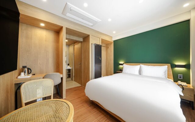 Brown Dot Hotel Gyeongju