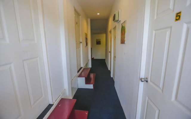 Phurida Hostel - Adults Only