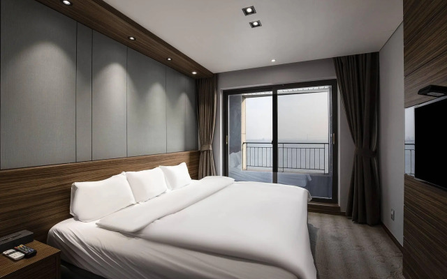 Western Grace Hotel