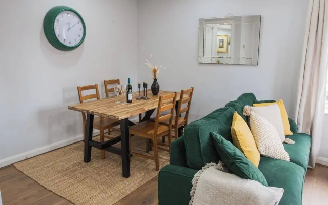 Sienna Haven 2 Bed 1 Bath and Park