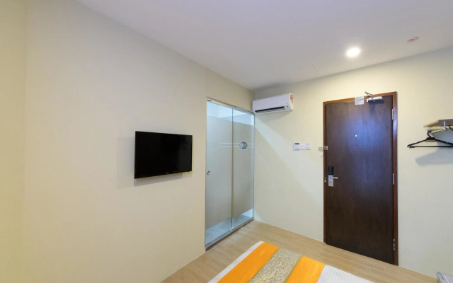 OYO Rooms Kota Damansara Segi University