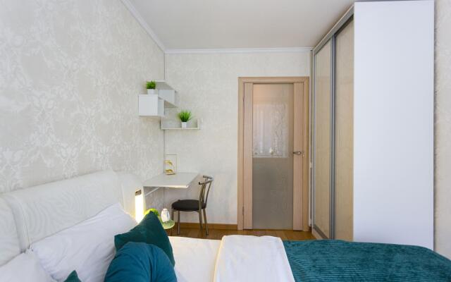 Moment House on Yelninskaya Street