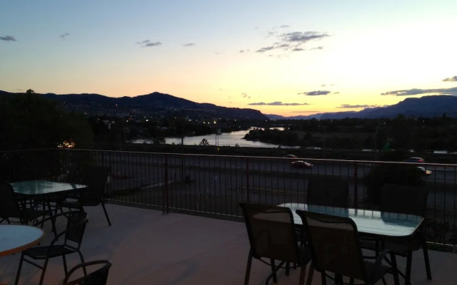 Country View Motor Inn