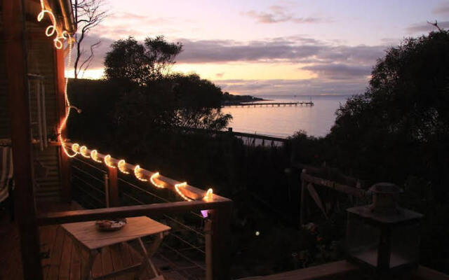 Emu Bay Stay