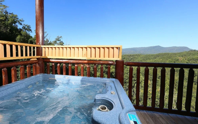 Picture Perfect 7 Br cabin by RedAwning