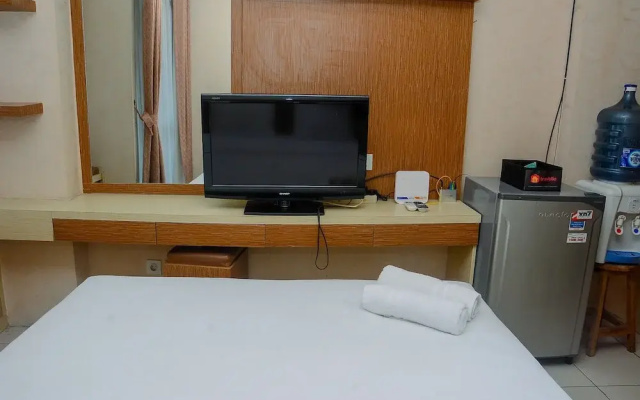 Comfort and Modern Studio Tifolia Apartment