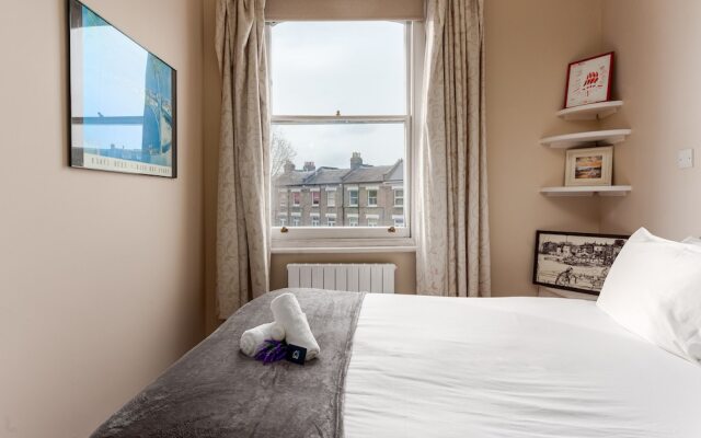 Light And Comfortable Hammersmith Home Ssq