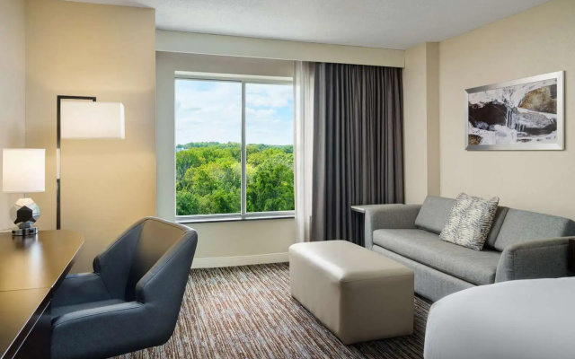 DoubleTree by Hilton Greensboro
