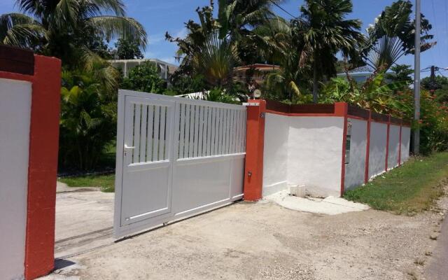 Villa Iguanina120m2-WIFI-300m plage-4 pers