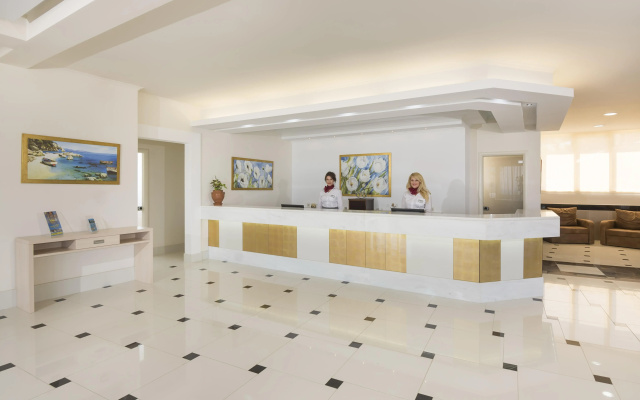 Kouros Palace Active Lifestyle Hotel