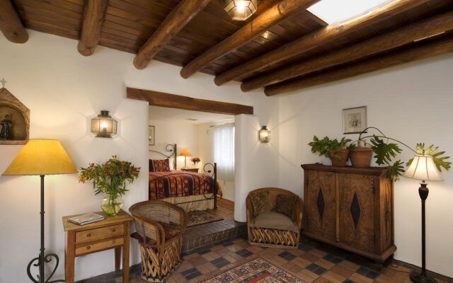 Hacienda Nicholas Bed & Breakfast