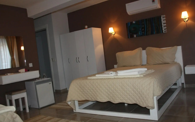 Hi̇mm Hotel