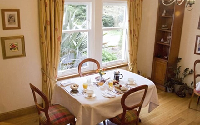 Arden Country House