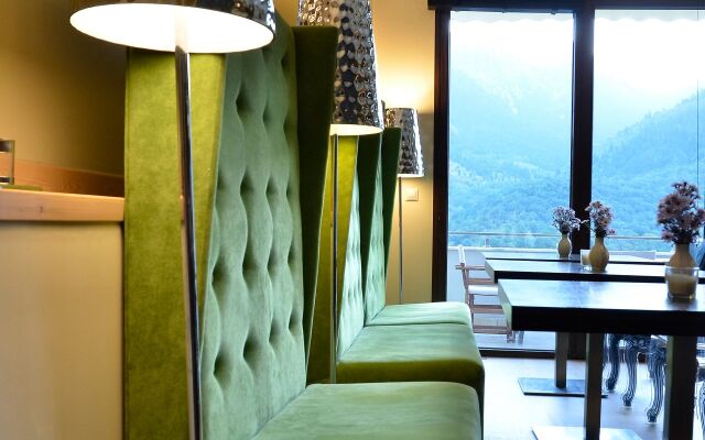 Forest Suites Boutique Hotel