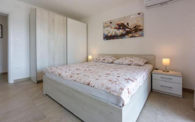 Apartment Anton 61 pax