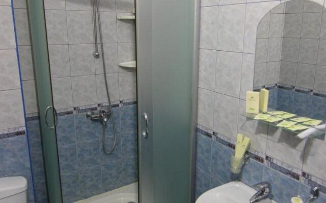Tis Hotel