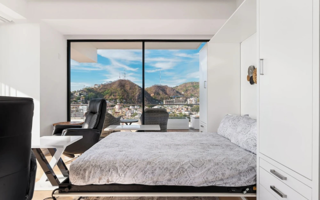 Maxwell Collection Romantic Zone