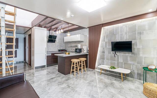 Geojedo Piskina Poolvilla Pension