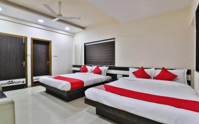 Varma Palace By OYO Rooms