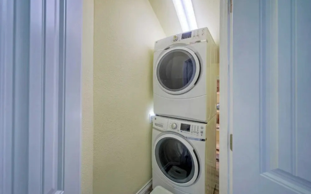 Communal Pool, Beach Gear & Prime Location Near Port Aransas Beaches Salty Seas by Avantstay