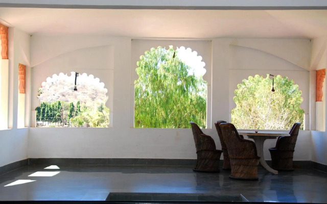 Chandra Hill Resort