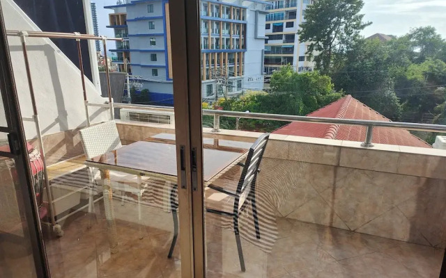 305 Jomtien Hill Resort