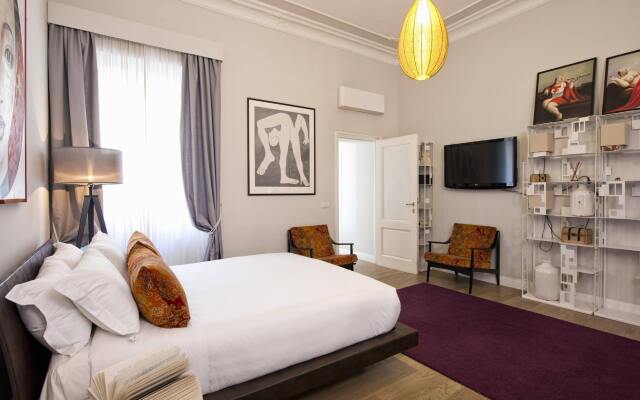 Hotel The Independent Suites