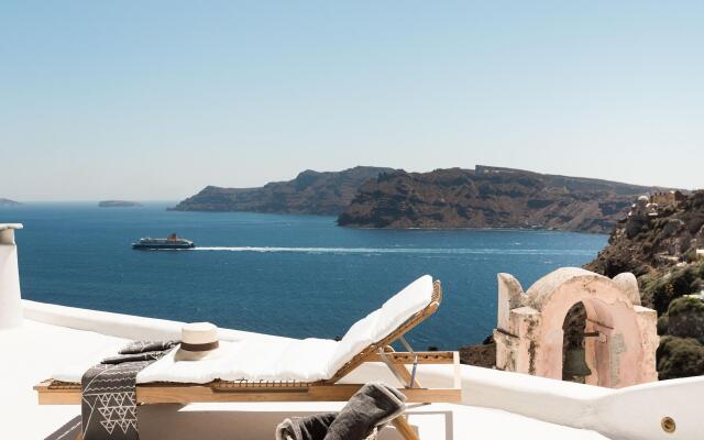 Armenaki -  Adults Only