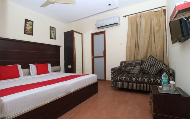 Golden View Hotel by OYO Rooms