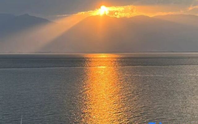 Erpan Qingfeng Inn (Erhai Branch, Dali)