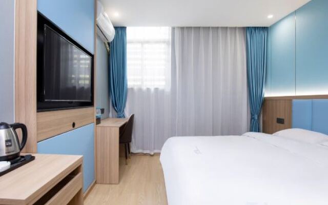 Qingmu Hotel(Shangyuan Street,Dongshan Subway Station,Nanjing)